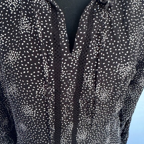 LOFT lined black and white dress size petals 10 - 0290 - Picture 6 of 7